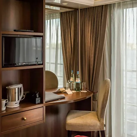Knm Ms William Shakespeare - Frankfurt Hotel 4*